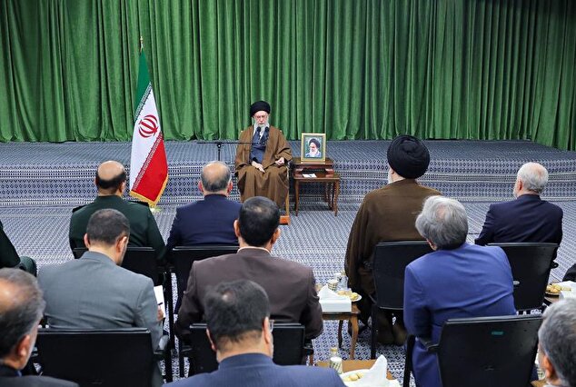 لزوم انتقال هنرمندانه ارزش‌های شهدا به جوانان