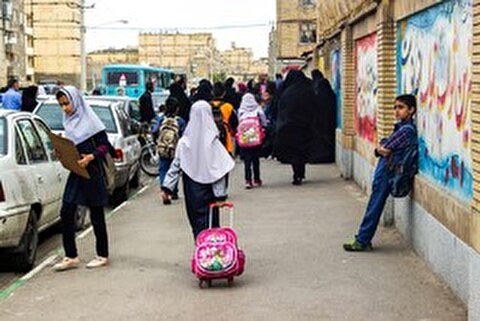 مدارس سراسر کشور فردا دوشنبه ساعت ۱۰ صبح باز می‌شوند