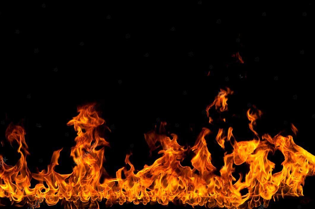 عملیات نفس‌گیر آتش‌نشانان در فلکه دوم صادقیه/ علت آتش در پاساژ بزرگ چیست؟