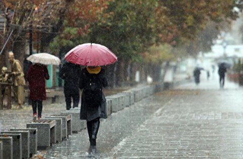 هوای تهران ۳ درجه سرد می‌شود/ احتمال بارش باران در ارتفاعات