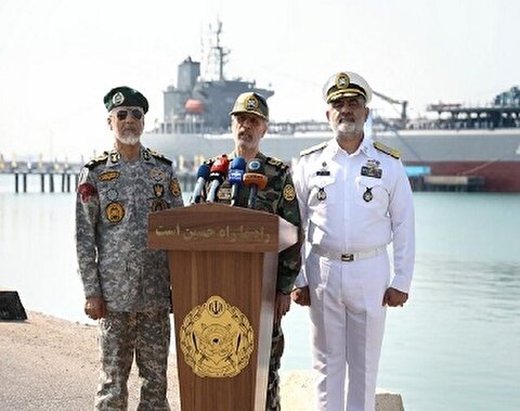 فرمانده کل ارتش: آماده هرگونه پاسخ قاطع در هر نقطه‌ای هستیم