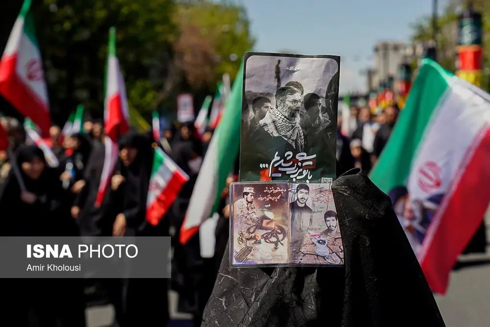 تصاویری از مراسم چهلم رهبر انقلاب در تهران تصاویری از مراسم چهلم رهبر انقلاب در تهران