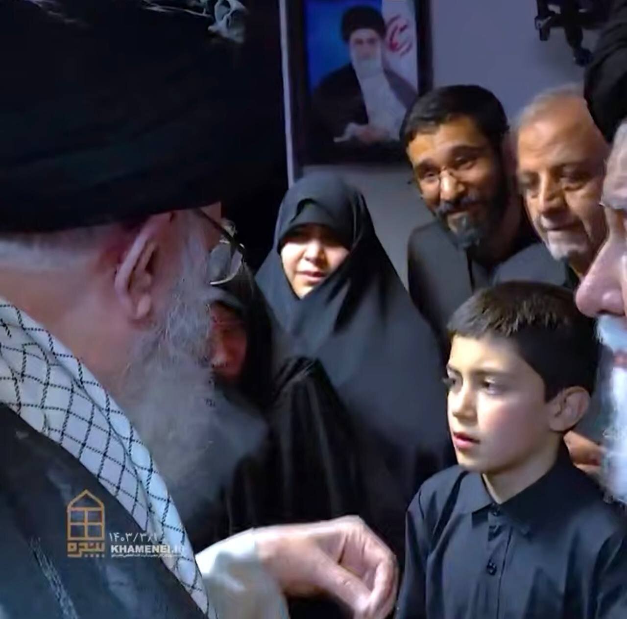 دیدار خانواده رئیسی با رهبر شهید انقلاب + عکس دیدار خانواده رئیسی با رهبر شهید انقلاب + عکس