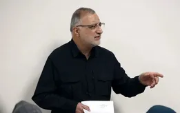 زاکانی در کنار مردم در مراسم وداع در مصلای امام خمینی(ره) + عکس
