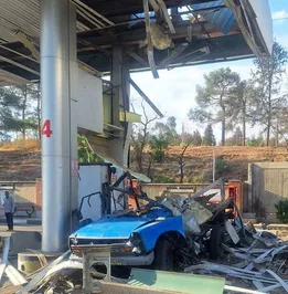حادثه هولناک در جایگاه CNG تهران؛ نیسان هنگام سوخت‌گیری منفجر شد