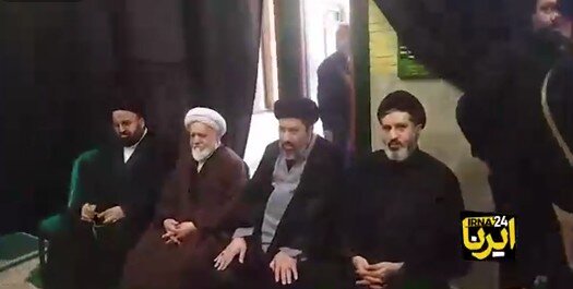 عکس/ میثم و مسعود خامنهای در مراسم ختم داماد شهید رهبر شهید عکس/ میثم و مسعود خامنهای در مراسم ختم داماد شهید رهبر شهید