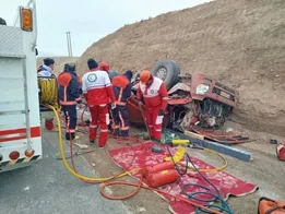 برخورد تریلی بدون ترمز با ۱۶ خودرو در هشترود