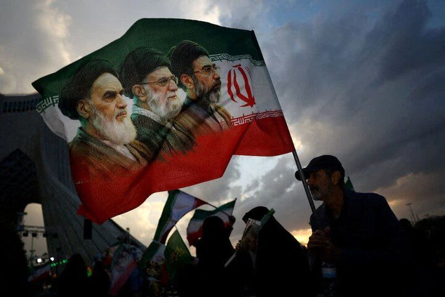 شکست نظامی دشمن و استیصال در جنگ ادراکی