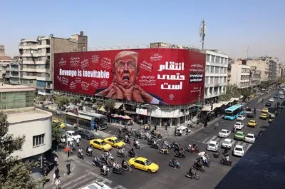 عکس/ بیلبورد‌های ضدترامپ در سطح شهر تهران