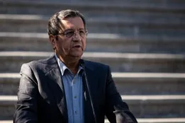 همتی: با وجود دشواری‌ها، مسیر بهبود اقتصادی ادامه دارد