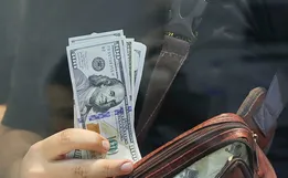 هشدار بانک مرکزی؛ تغییر صاحب ارز بعد از ثبت گمرکی ممنوع شد