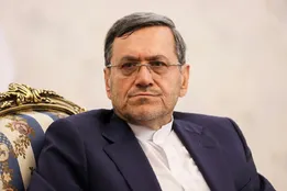 قشقاوی: کشتی‌های جنگی آمریکا را با موشک بالستیک هدف قرار دادیم