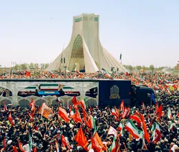 سوگ و حماسه تاریخی در وداع رهبر شهید