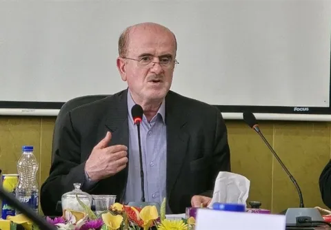 مقابله با جنگ رسانه‌ای ترامپ؛ لاهوتی از نقش کلیدی رسانه‌های داخلی گفت