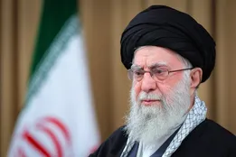 بیانیه بیش از 100 نفر از علمای جهان اسلام در حمایت از رهبر انقلاب