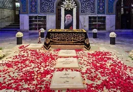 حکم خواندن نماز لیله الدفن برای امام شهید انقلاب چیست؟