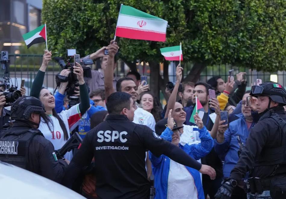 جام جهانی در سایه جنگ و تبعیض جام جهانی در سایه جنگ و تبعیض