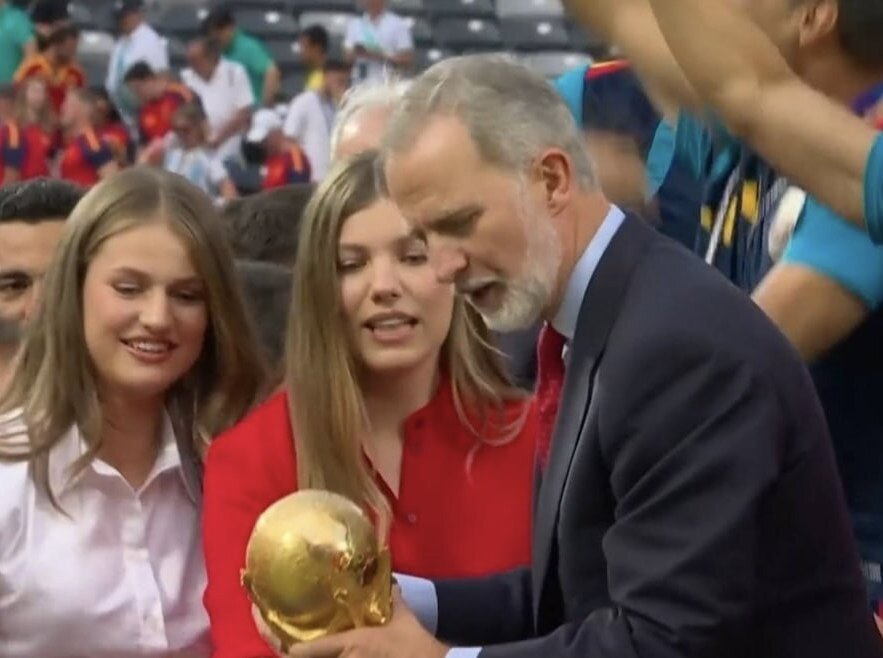عکس | جام جهانی 2026 در کنار پرنسسها! عکس | جام جهانی 2026 در کنار پرنسسها!