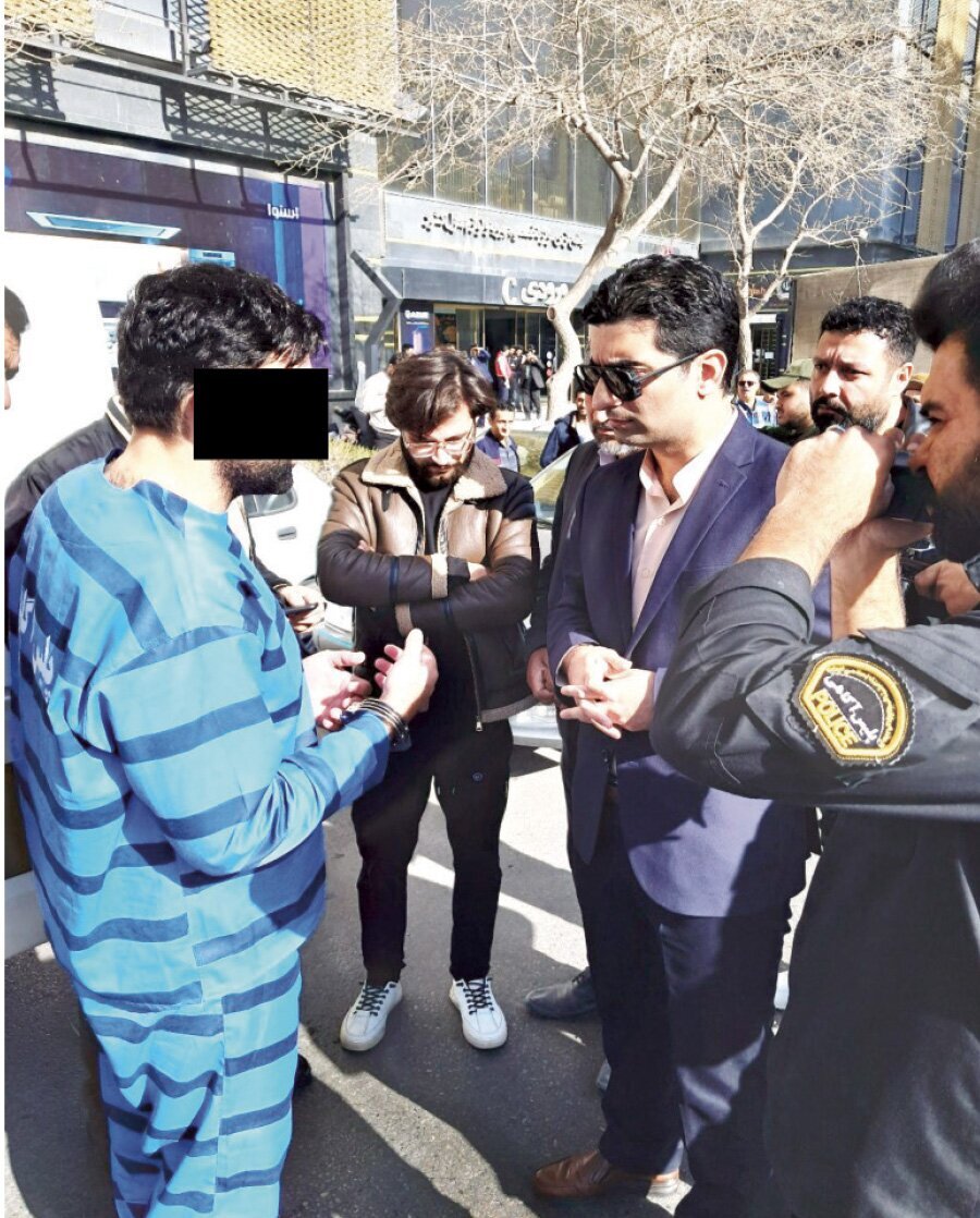 قتل هولناک در سالن سینما / تصاویر بازسازی صحنه قتل ناموسی قتل هولناک در سالن سینما / تصاویر بازسازی صحنه قتل ناموسی