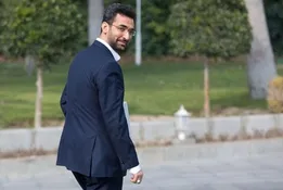 توئیت‌نگاری وزیر جوان پاسخگوی امنیت شغلی و  حفظ حریم کاربران ایرانی خواهد بود؟!!