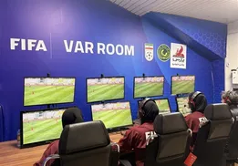 VAR به حساس‌ترین بازی فصل رسید؛ پلی‌آف لیگ برتر با کمک داور ویدیویی برگزار می‌شود
