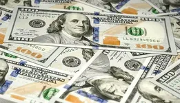 پیش بینی قیمت دلار یکشنبه ۲۰ اردیبهشت ۱۴۰۵ / توقف دلار در مقاومت حساس
