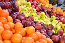 توزیع میوه تنظیم بازاری همچنان ادامه دارد