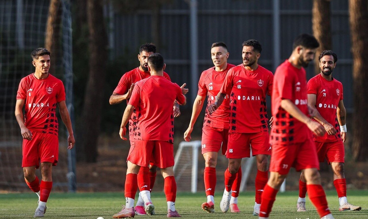 نقل و انتقالات استقلال و پرسپولیس؛ آخرین اخبار خریدهای جدید، لیست خروج و تغییرات بزرگ سرخابیها نقل و انتقالات استقلال و پرسپولیس؛ آخرین اخبار خریدهای جدید، لیست خروج و تغییرات بزرگ سرخابیها