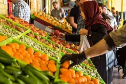 قیمت جدید میوه و سبزی در بازار/ برای این میوه باید کیلویی ۵۰۰ هزار تومان هزینه کنید + جدول 