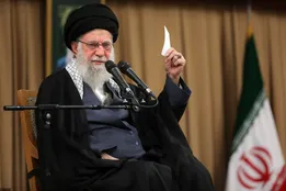 رهبر معظم انقلاب: اگر آمریکا جنگ آغاز کند، این‌بار جنگ منطقه‌ای خواهد بود