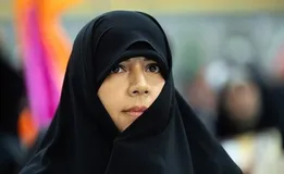 خاطره دختر شهید سلامی از هدیه دختر و عروس رهبر شهید: گفتم نمی‌توان این هدیه را جایگزین کرد