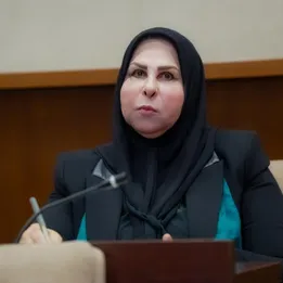 عالیه نصیف کیست؟ / از سابقه پرفراز و نشیب در عرصه سیاست عراق تا بازداشت در پرونده فساد