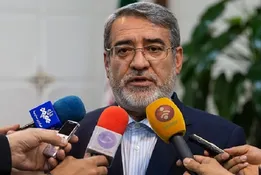 وزیر کشور خبر داد: ایجاد کمیته برای ساماندهی رسانه‌های مجازی