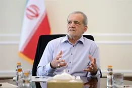 پزشکیان: چه کسی گفته بنزین ۱۳۰ هزار تومانی را ۱۵۰۰ تومان بفروشیم؟