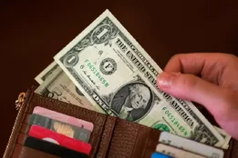 پیش بینی قیمت دلار دوشنبه ۲۳ شهریور ۱۴۰۵