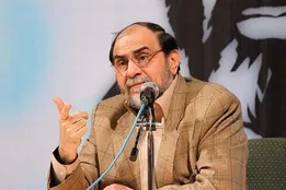 ببینید/ رحیم پور ازغدی: یک زمانی مشکل حجاب موی سر بود، الان که در خیابان، هم داف می‌بینیم هم ناف