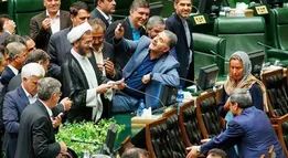 در انتخابات مجلس 98 به چه کسی رأی بدهیم؟