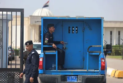 عکس/ خودروی انتقال ۶ تروریست فرانسوی عضو داعش به دادگاهی در بغداد