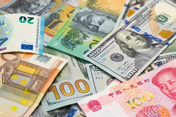 قیمت دلار، قیمت یورو و قیمت پوند امروز پنجشنبه ۲۶ آبان ۱۴۰۱ + جدول