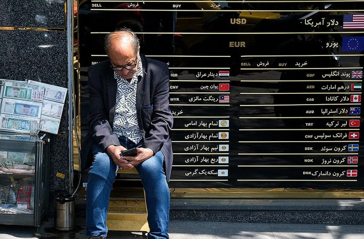 هشدار غفلت از تنگههای اقتصادی پیش رو هشدار غفلت از تنگههای اقتصادی پیش رو