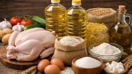 واردات کالا‌های اساسی تا پایان شهریور آزاد شد / قیمت کالا‌های اساسی کاهش می‌یابد؟