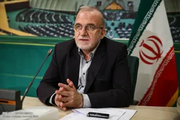 قیمت‌های فعلی خودرو را دلالان به بازار تحمیل کرده‌اند