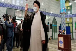 آیت الله رئیسی رای خود را به صندوق انداخت