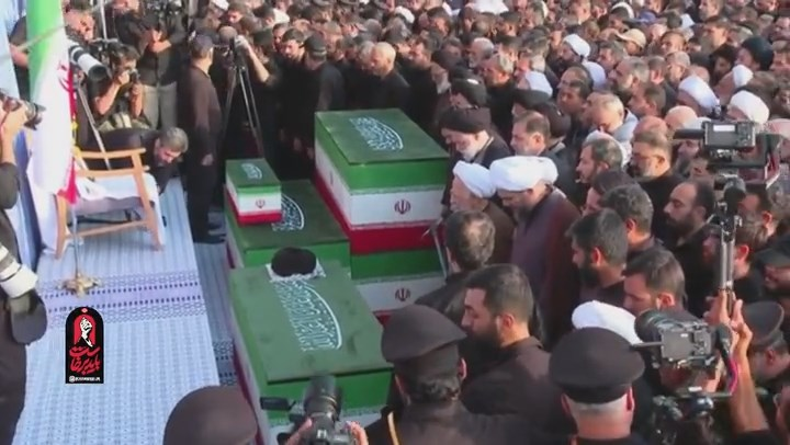 تصاویری از اقامه نماز آیت الله جوادی آملی بر پیکر رهبر شهید انقلاب + عکس تصاویری از اقامه نماز آیت الله جوادی آملی بر پیکر رهبر شهید انقلاب + عکس