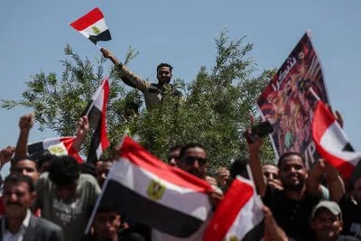 استقبال مردمی از تیم ملی فوتبال مصر پس از بازگشت از جام جهانی+ عکس
