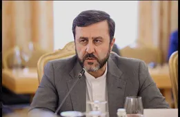 غریب‌آبادی: تاریخ نام جنگ‌افروزان را نه کنار پیروزی‌ها که روی سنگ عبرت ثبت می‌کند