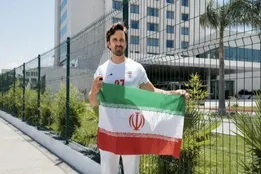 جام جهانی ۲۰۲۶ / سلبریتی آمریکایی پرچم ایران را بالا برد