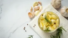 آیا سیر واقعاً کلسترول را به‌طور طبیعی کاهش می‌دهد؟
