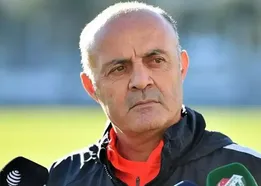 مرخصی بیزاتی پرید؛ مربی استقلال در تهران ماند